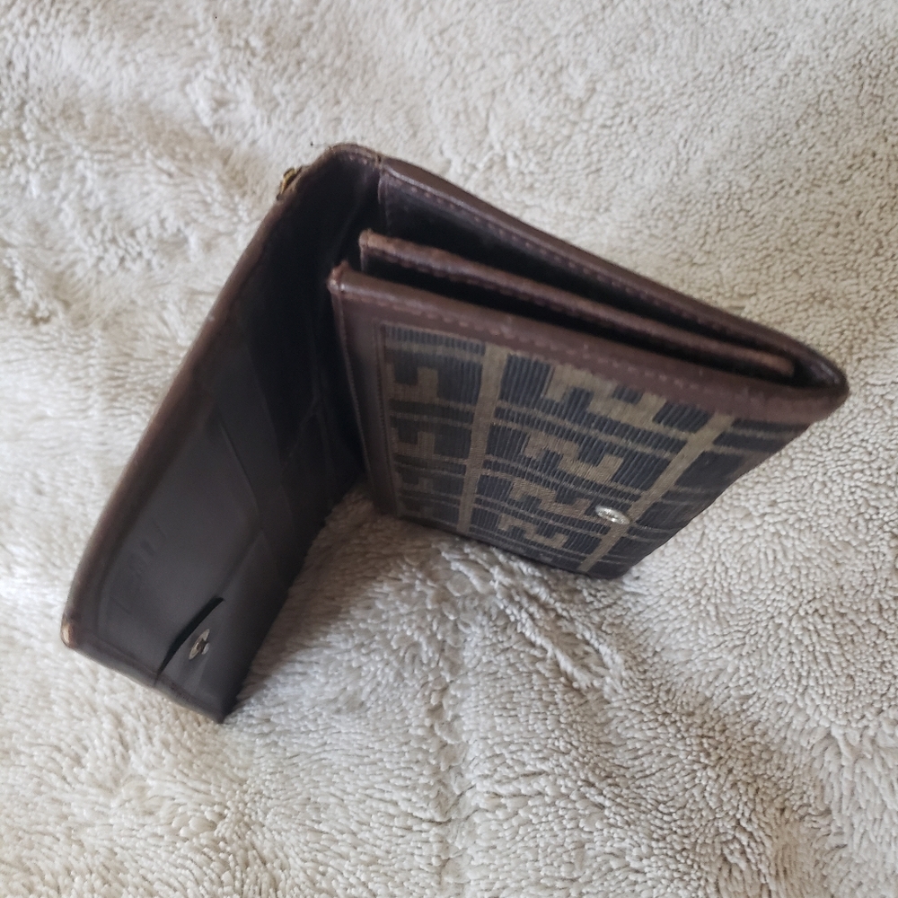 Fendi Brown and Black Wallet - Picture 5 of 15